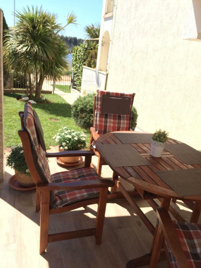 Sunset Apartment With A Private Yard At Medulin Riviera Zewnętrze zdjęcie