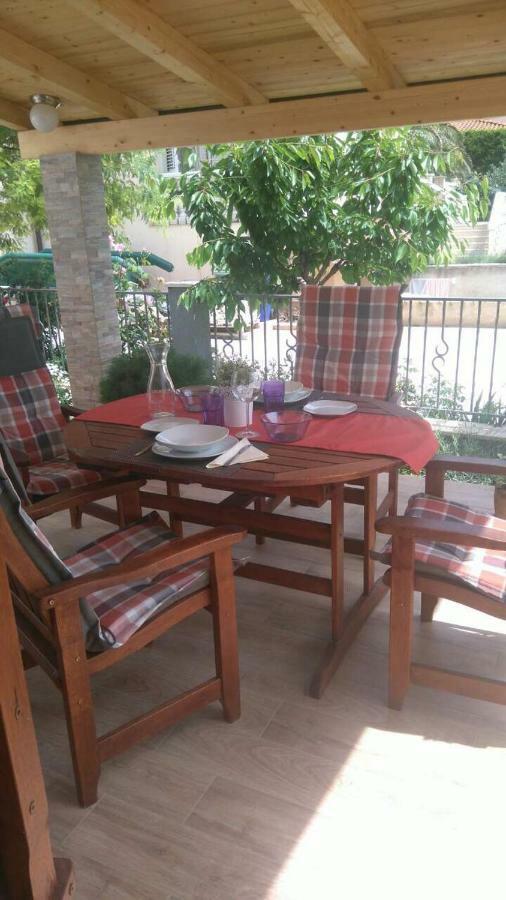 Sunset Apartment With A Private Yard At Medulin Riviera Zewnętrze zdjęcie